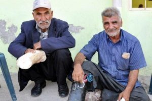 Kesik ayağına su borusundan protez yaptı