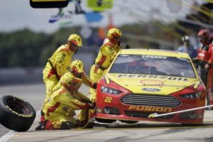 Michigan'ın en hızlısı Logano!