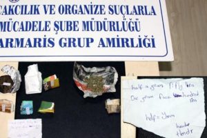 Torbacıdan &ccedil;ıkan İngilizce not g&uuml;ld&uuml;rd&uuml;
