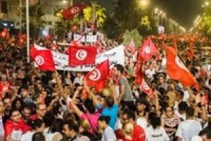 Tunus muhalefetinden h&uuml;k&uuml;mete ağır su&ccedil;lama