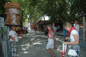T&uuml;rk simit&ccedil;i turistlerin ilgi odağı oldu