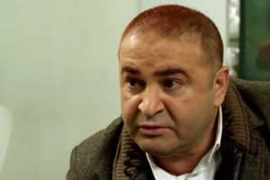 Şafak Sezer'den Rabia &ccedil;ıkışı