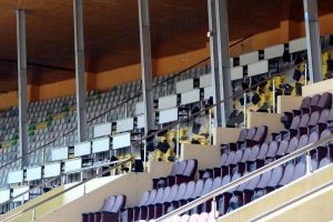 İzmir Atat&uuml;rk Stadı'nda tehlike sinyali