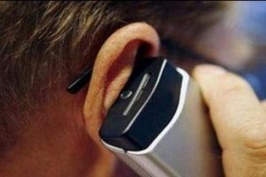 &Ccedil;alıntı cep telefonu hırsızı evinde yakalattı!