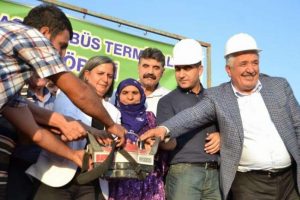 Kışanak,10.yıl marşı eşliğinde temel attı