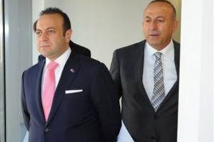 Mursi tutuklu diktat&ouml;r serbest
