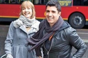 &Ouml;zcan Deniz'e Hollywood desteği
