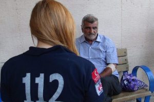 Alkoll&uuml; yaralı hastaneyi birbirine kattı