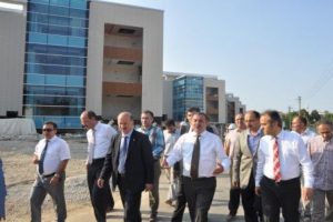 'Millet, sağlık &ccedil;alışanlarına sahip &ccedil;ıkmalı'