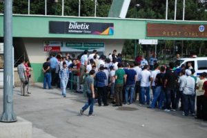 Bursaspor GS ma&ccedil;ı biletleri 1 saatte t&uuml;kendi!