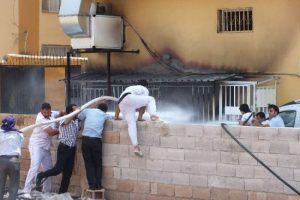 İş&ccedil;iler tehlikeyi hi&ccedil;e sayarak itfaiyeye yardım etti