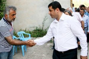 Demirtaş'tan taziye ziyareti