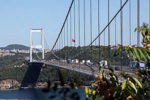 "Boğazi&ccedil;i"nin sil&uuml;etini değiştirecek ihaleye erteleme