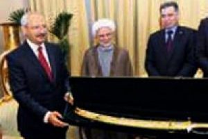 Kılı&ccedil;daroğlu'na Z&uuml;lfikar kılıcı