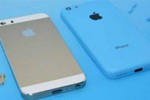 iPhone 5S ve 5C yanyana