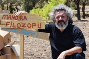 Filmi g&ouml;sterecek salon arıyoruz