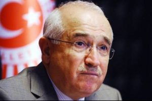 'Yargıtay onarsa kapatma davası &ccedil;&ouml;ker'