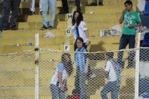 Fanatik kadın taraftara tedbir uygulanacak