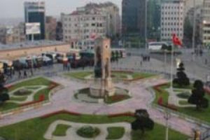 Taksim'de kazı &ccedil;alışmaları başladı