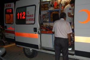 Ağa&ccedil;tan d&uuml;şen kadın ağır yaralandı