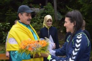 Bakan &Ccedil;elik tatilini Rize'de ge&ccedil;iriyor