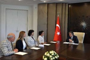 G&uuml;l, o aileleri kabul etti