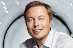 Elon Musk Steve Jobs'u g&ouml;lgede bıraktı