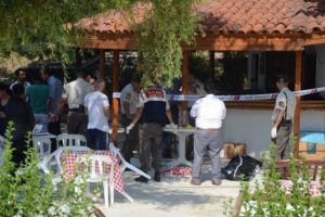 Yazlık sitenin barında cinayet