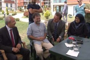 Kılı&ccedil;daroğlu'nun ziyaretinde g&uuml;ld&uuml;ren diyalog