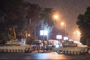 Mısır'da sokağa &ccedil;ıkma yasağı azaltıldı