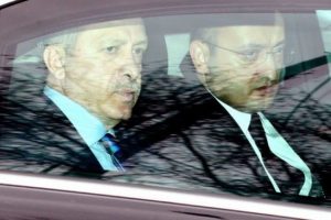 'Esad'ın T&uuml;rkiye'ye saldırması intihar olur'