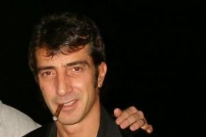 Film i&ccedil;in g&ouml;zl&uuml;klerden vazge&ccedil;ti