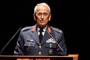 Orgeneral Erten kendi isteğiyle emekli oldu