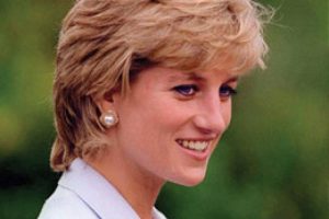 Prenses Diana lazerle &ouml;ld&uuml;r&uuml;lm&uuml;ş!