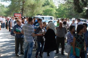 Uludağ &Uuml;niversitesi'nde kayıt yoğunluğu