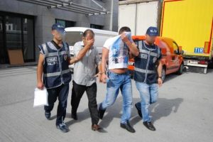 Polisten zehir ka&ccedil;ak&ccedil;ılarına darde