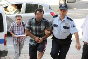 İ&ccedil; &ccedil;amaşırıyla balkona &ccedil;ıkınca...