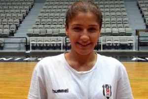 G&uuml;lnur Akpınar Beşiktaş'ta