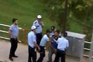 Kaza sonrası kadın s&uuml;r&uuml;c&uuml;ye saldırı iddiası