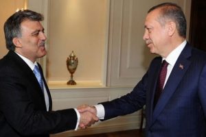 G&uuml;l 40 yıllık arkadaşı Erdoğan'ı anlattı