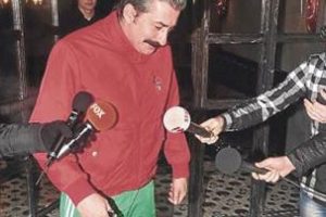Kul&uuml;be eşofmanla girmeye &ccedil;alıştı