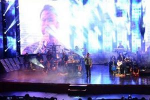 Tarkan konserinde Gezi Parkı sloganı