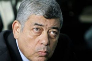 Mısırlı bakan suikastten kurtuldu