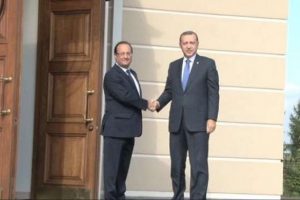 Z&uuml;lf&uuml; Livaneli Vatan'dan istifa etti