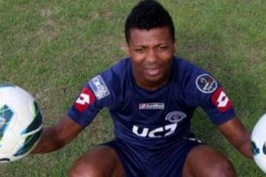 Uche el yakıyor!