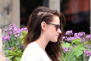 Kristen Stewart kel kalmaktan korkuyor