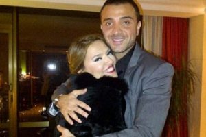 Demet Akalın hamile olduğunu neden sakladı?