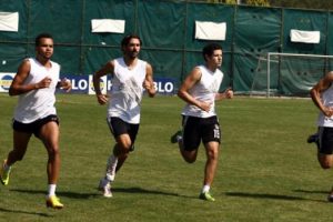 Beşiktaş 13 eksikle &ccedil;alıştı