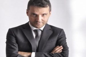 Sinan &Ouml;zen: 'İsrafa hayır'