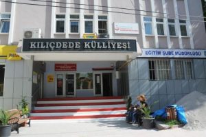D&uuml;n g&ouml;kkuşağı bug&uuml;n kırmızı beyaz